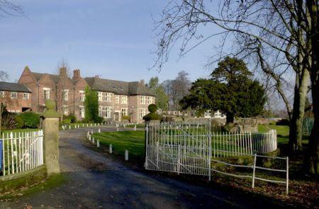 莫顿堂学校（MORETON HALL SCHOOL）