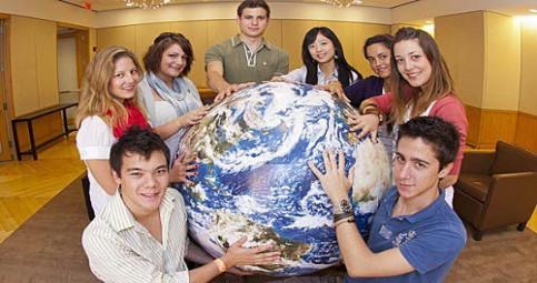 美国留学高中与大学教育模式差异有哪些